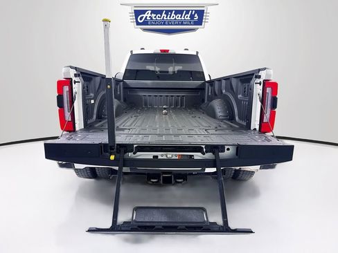 Used 2024 Ford F450 Platinum w/ FX4 Off-Road Package AWD/4WD image 24
