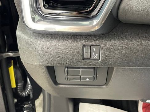 New 2026 GMC Canyon Elevation w/ Convenience Package image 12