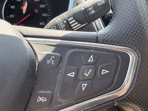 Used 2020 Chevrolet Equinox LT FWD image 7