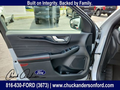 New 2026 Ford Escape ST-Line w/ Tech Pack #1 AWD/4WD image 23