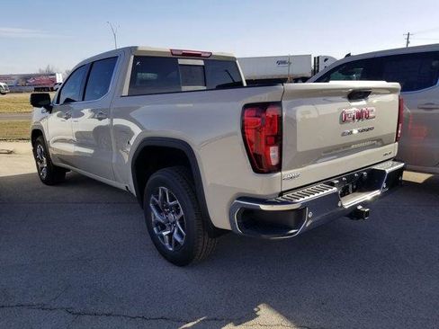 New 2026 GMC Sierra 1500 SLE w/ Preferred Package image 3
