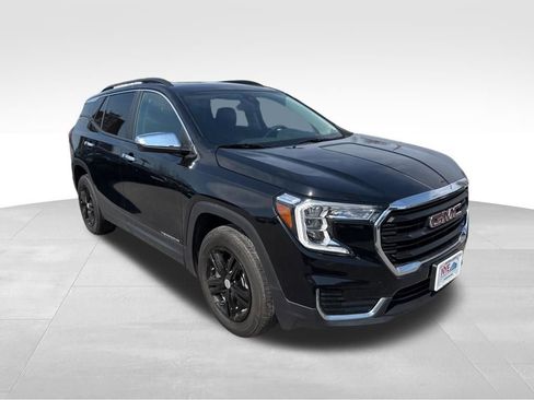 Used 2024 GMC Terrain SLE w/ Driver Convenience Package image 8