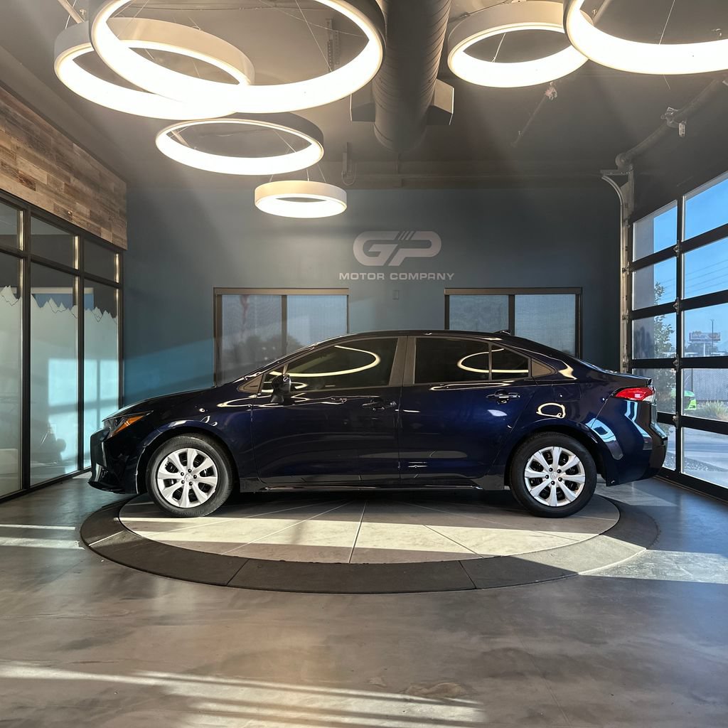 Used 2022 Toyota Corolla LE FWD image 6