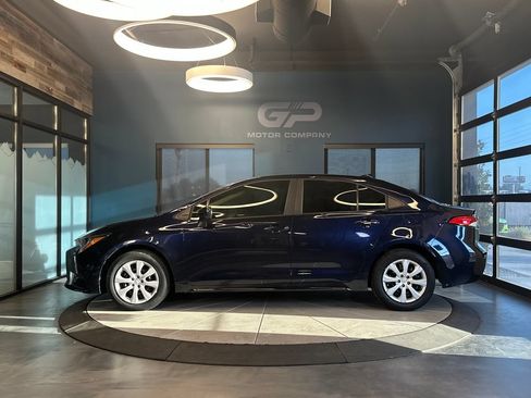Used 2022 Toyota Corolla LE FWD image 6