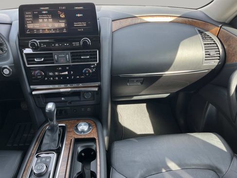 Used 2024 Nissan Armada SL image 13