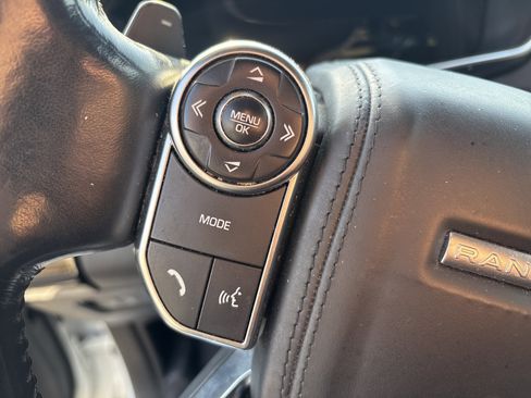 Used 2023 Land Rover Defender 90 X-Dynamic SE image 5