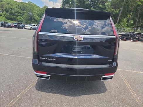 Used 2022 Cadillac Escalade ESV Premium Luxury AWD/4WD image 8