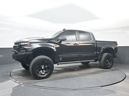 Used 2021 Chevrolet Silverado 1500 RST w/ Convenience Package II AWD/4WD image 2