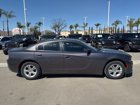 Used 2022 Dodge Charger SXT image 9