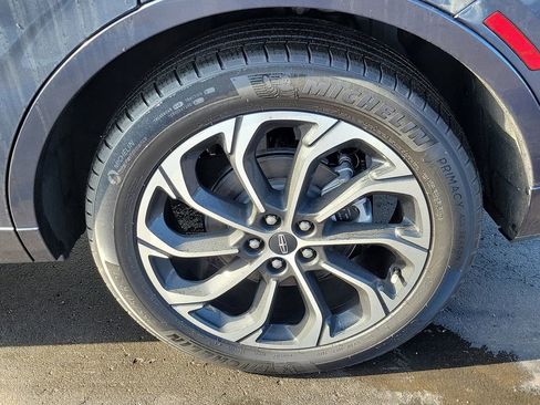 Used 2024 Lincoln Nautilus Reserve w/ Equipment Group 202A image 5