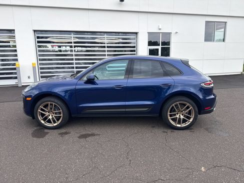 Used 2023 Porsche Macan Turbo AWD/4WD image 2