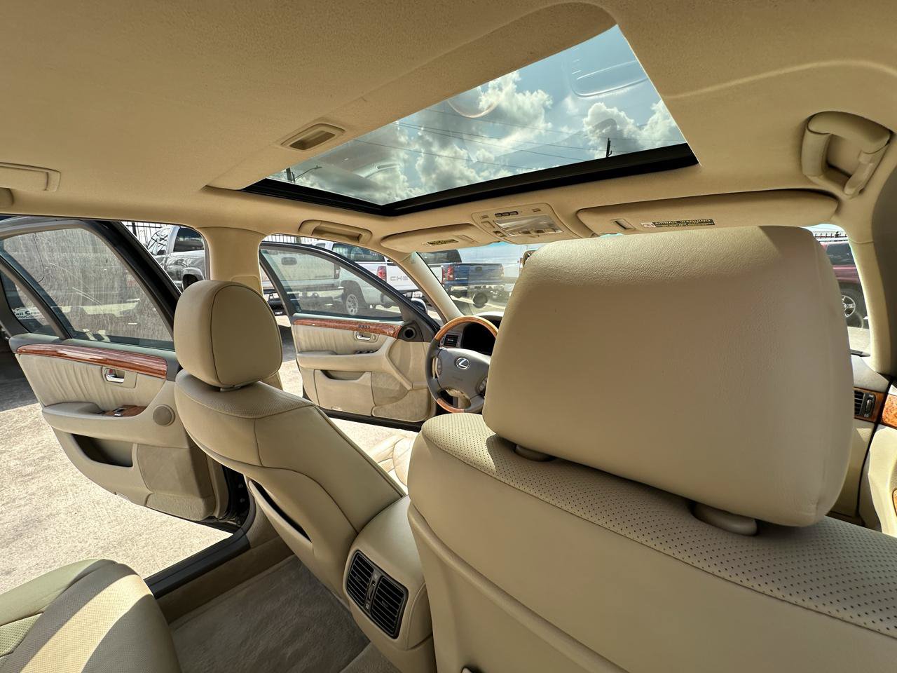 Used 2005 Lexus LS 430 RWD image 41