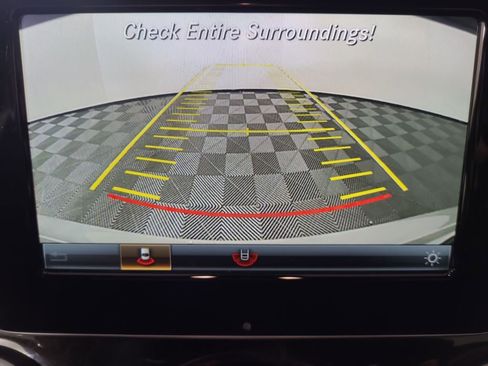 Used 2016 Mercedes-Benz CLA 250 4MATIC image 9