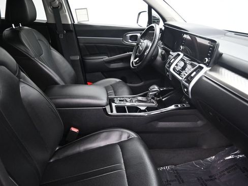 Used 2022 Kia Sorento SX AWD/4WD image 11