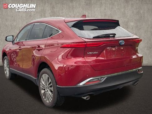 Used 2023 Toyota Venza XLE AWD/4WD image 5