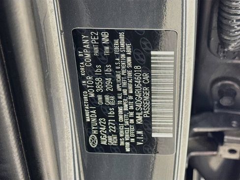 Used 2024 Hyundai Elantra SEL w/ Convenience Package FWD image 40