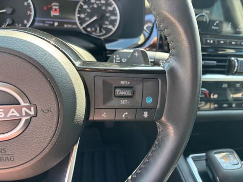 Used 2024 Nissan Pathfinder SL w/ SL Premium Package image 12