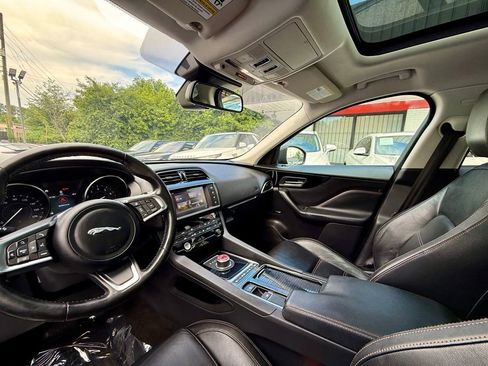 Used 2018 Jaguar F-PACE Prestige AWD/4WD image 15