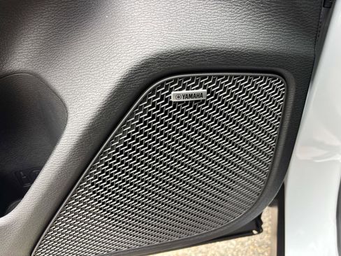 New 2026 Mitsubishi Outlander Trail Edition image 9