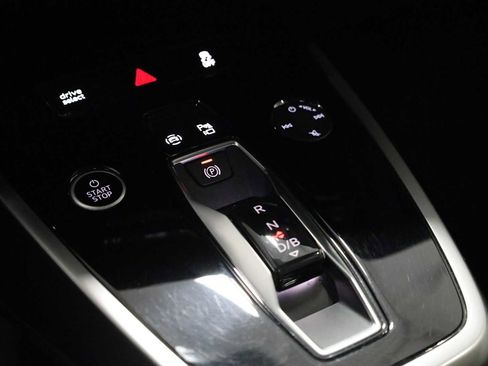 Used 2023 Audi Q4 e-tron Premium Plus image 27