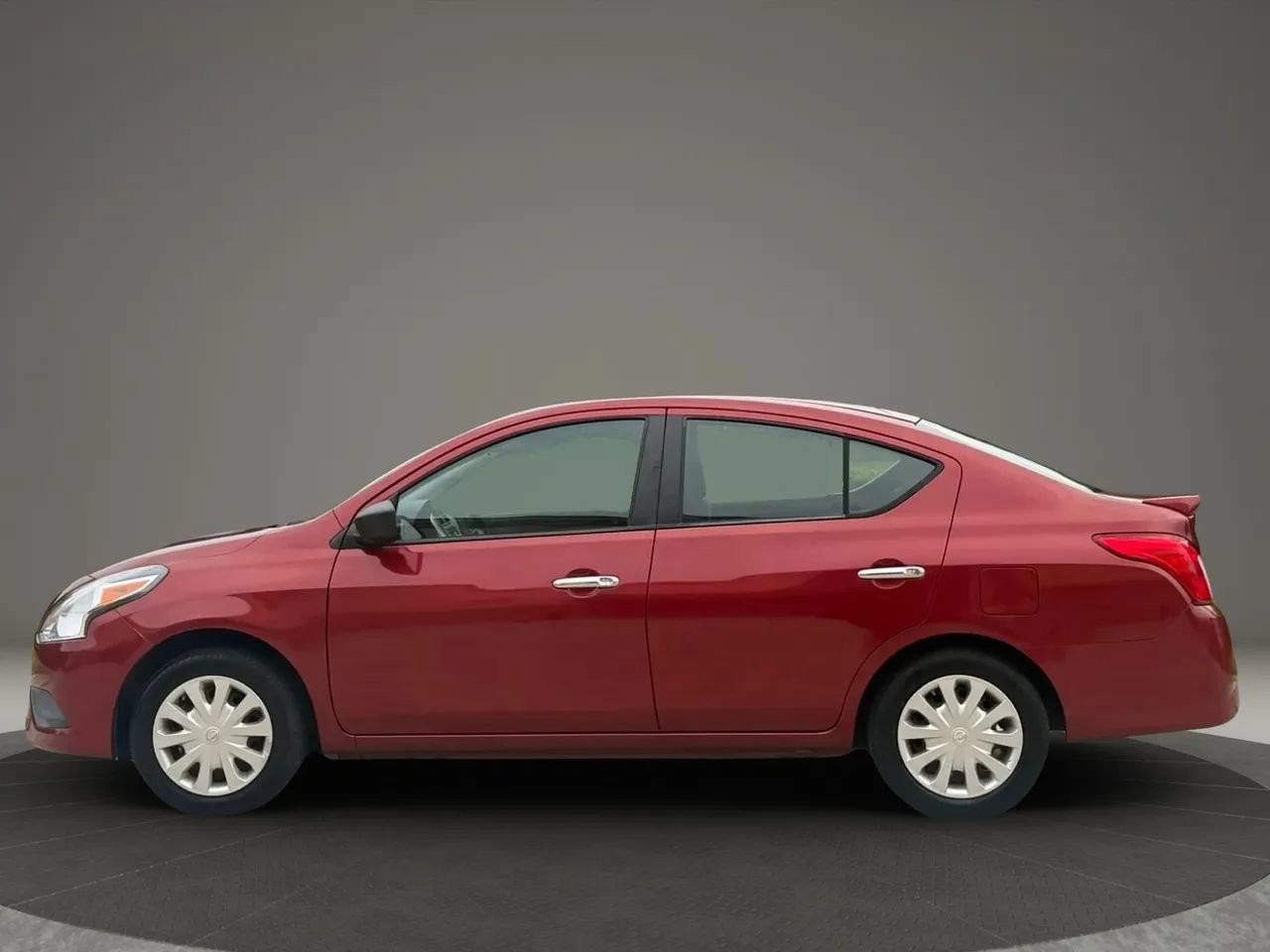 Used 2016 Nissan Versa SV FWD image 6