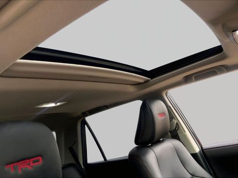 Used 2021 Toyota 4Runner Venture w/ Moonroof Package AWD/4WD image 13