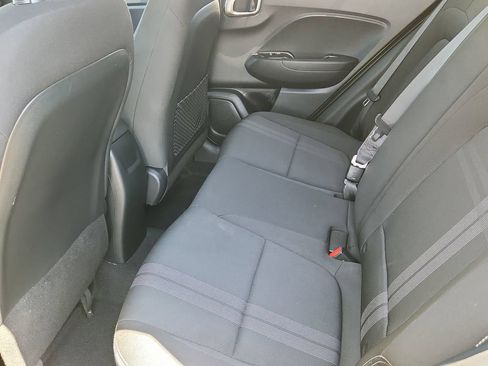 Used 2020 Hyundai Venue SEL FWD image 9
