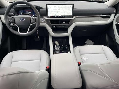 New 2026 Ford Explorer Platinum image 15