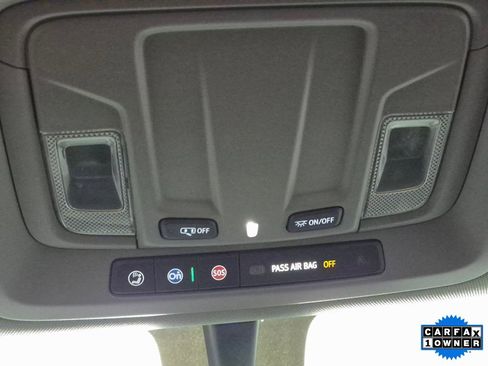 Used 2021 Chevrolet Silverado 2500 Custom w/ Custom Value Package image 20