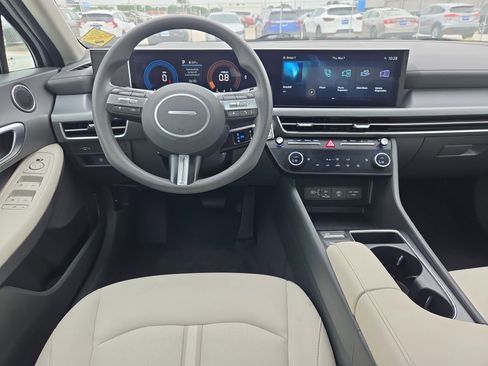 Used 2025 Hyundai Sonata SEL FWD image 28