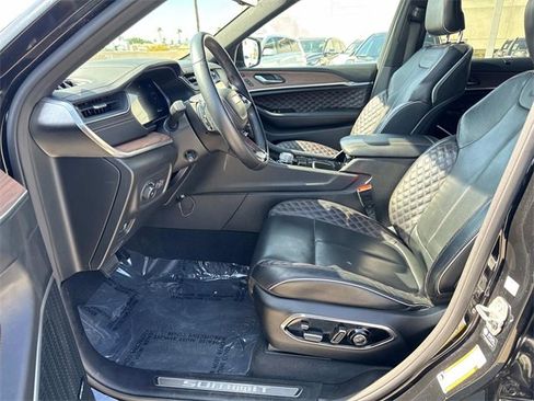 Used 2021 Jeep Grand Cherokee L Summit w/ Advanced Protech Group IV image 19