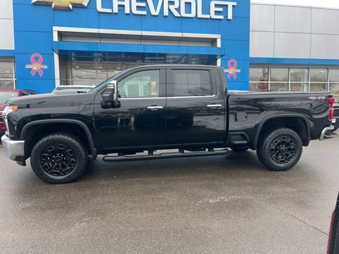 Used 2022 Chevrolet Silverado 2500 LTZ w/ LPO, Dark Essentials Package image 3