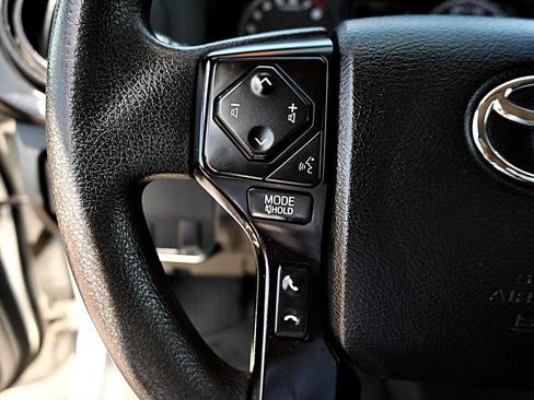 Used 2022 Toyota Tacoma SR RWD image 17