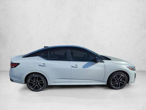 New 2025 Nissan Sentra SR w/ SR Premium Package FWD image 3