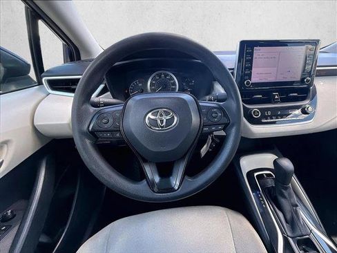 Used 2021 Toyota Corolla LE FWD image 7