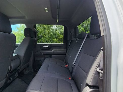 Used 2021 Chevrolet Silverado 2500 Custom w/ Custom Convenience Package AWD/4WD image 17