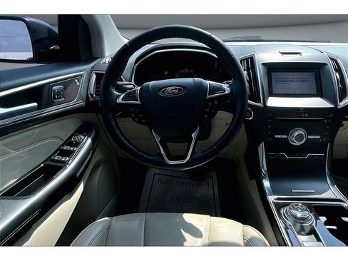 Used 2019 Ford Edge Titanium w/ Cold Weather Package AWD/4WD image 7