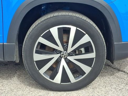 Used 2022 Volkswagen Taos SE image 12