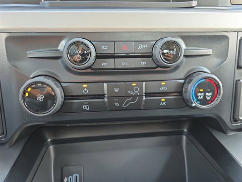 New 2026 Ford F350 XLT w/ 360-Degree Camera Package image 23