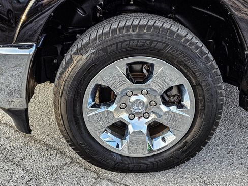 Used 2020 RAM 1500 Laramie image 12