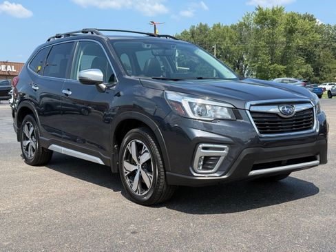 Used 2019 Subaru Forester Touring AWD/4WD image 2