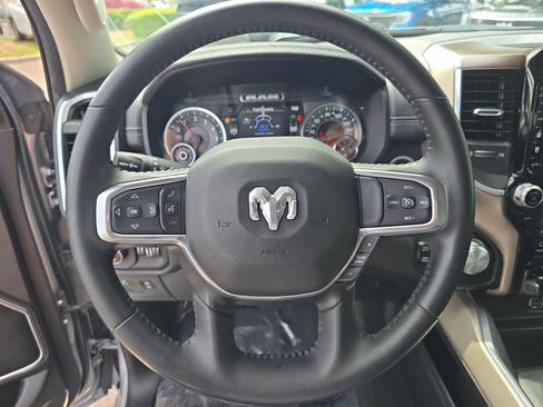 Used 2022 RAM 1500 Laramie AWD/4WD image 29