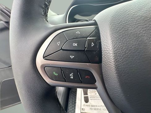 Used 2022 Jeep Cherokee Latitude Lux image 18