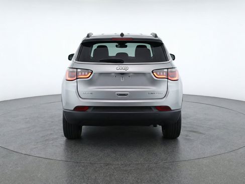Used 2025 Jeep Compass Limited AWD/4WD image 7