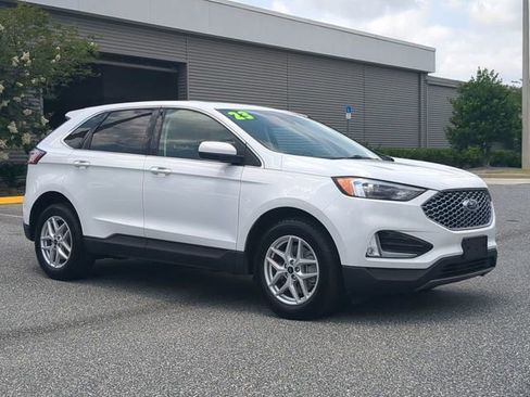 Certified 2023 Ford Edge SEL w/ Convenience Package AWD/4WD image 2