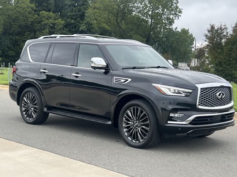 Used 2023 INFINITI QX80 Sensory w/ Cargo Package AWD/4WD image 2