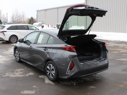 Certified 2017 Toyota Prius Prime Premium image 7