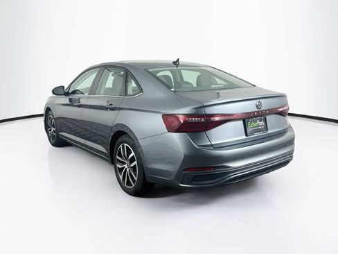 Used 2025 Volkswagen Jetta SE FWD image 5