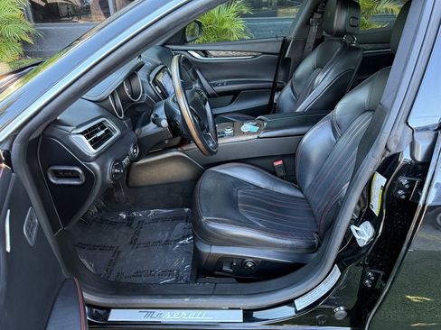 Used 2017 Maserati Ghibli image 11