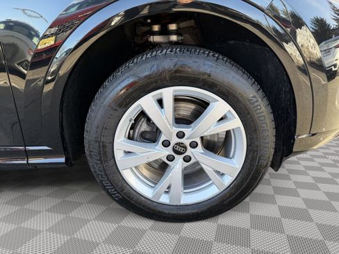 Used 2025 Audi Q5 Premium w/ Convenience Package image 10